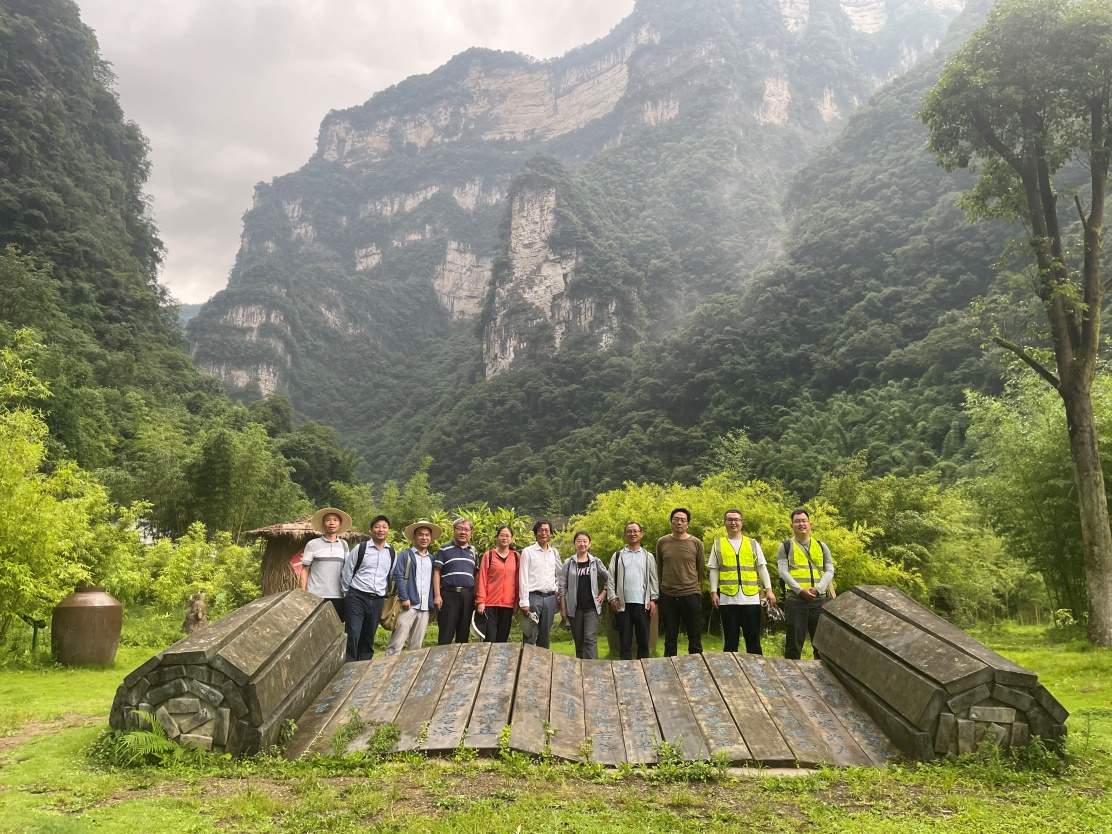 我校中國地質(zhì)大學(xué)（武漢）地質(zhì)工程專業(yè)秭歸野外實(shí)踐教學(xué)-地大熱能